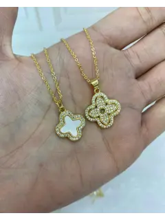 Collar - Dije de flor con circones. Baño de oro 18K
